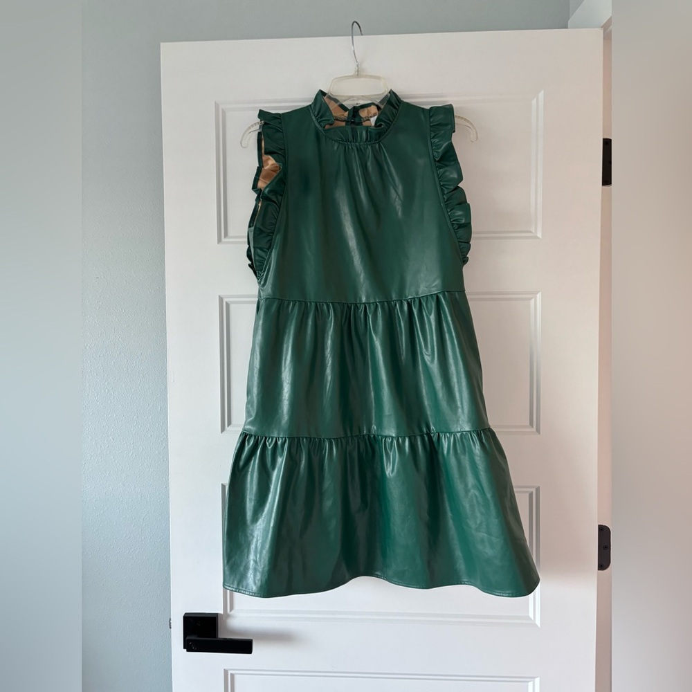 Green vegan leather tiered dress size XS - Picture 14 of 14
